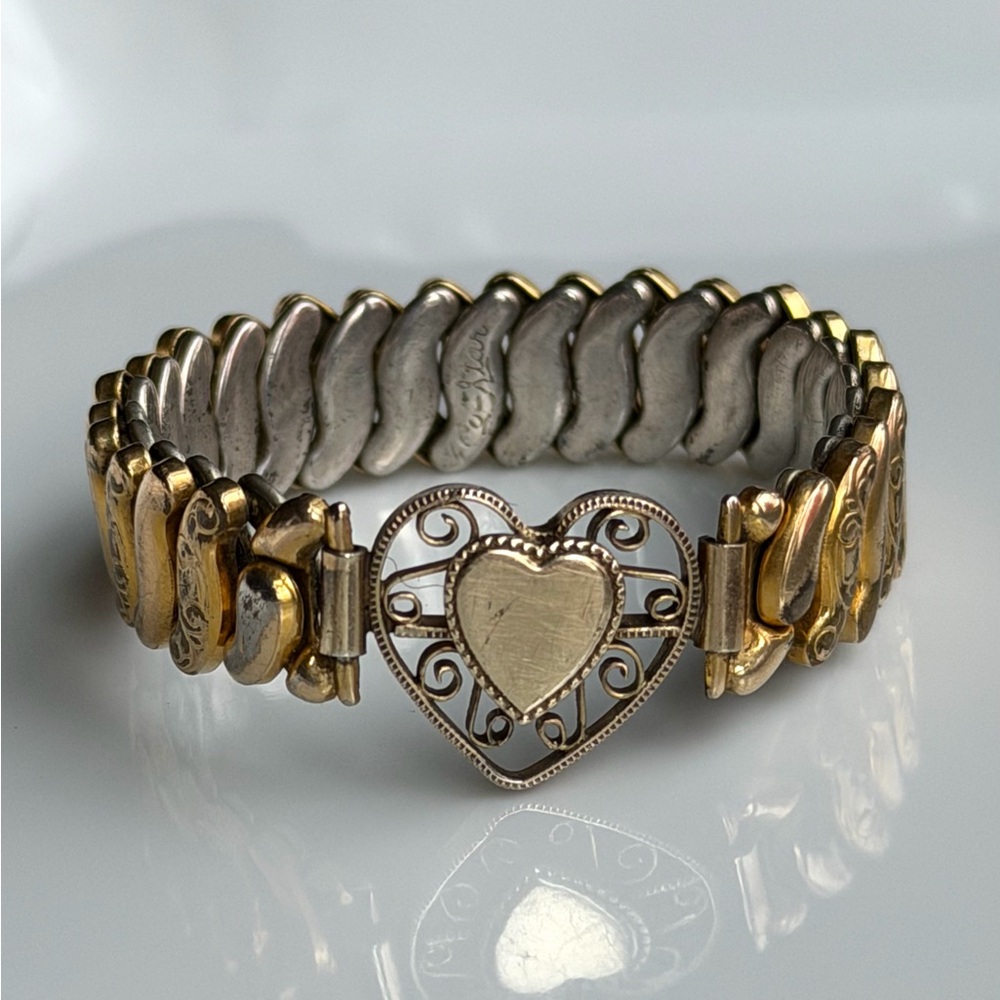 WWII Gold Tone Sweetheart Filigree Heart Expansion Bracelet XS 4.5” by Co-Star - Picture 4 of 16